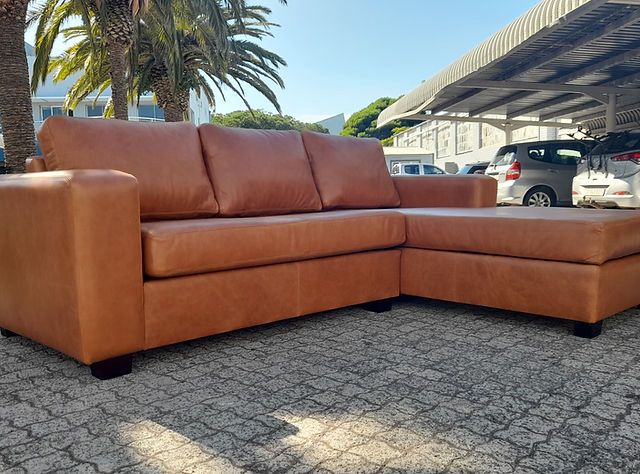 Boca leather Daybed