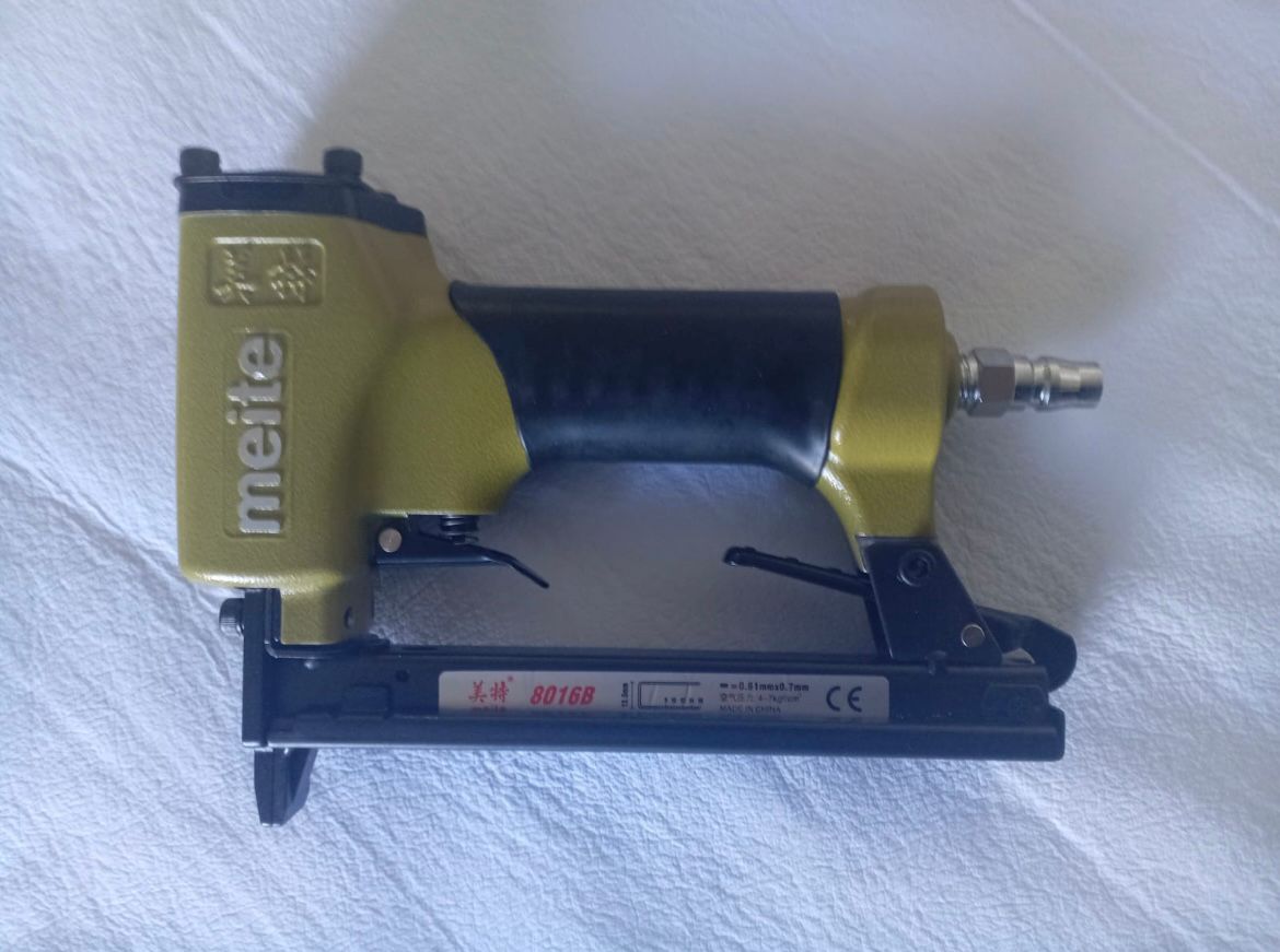Staple Gun