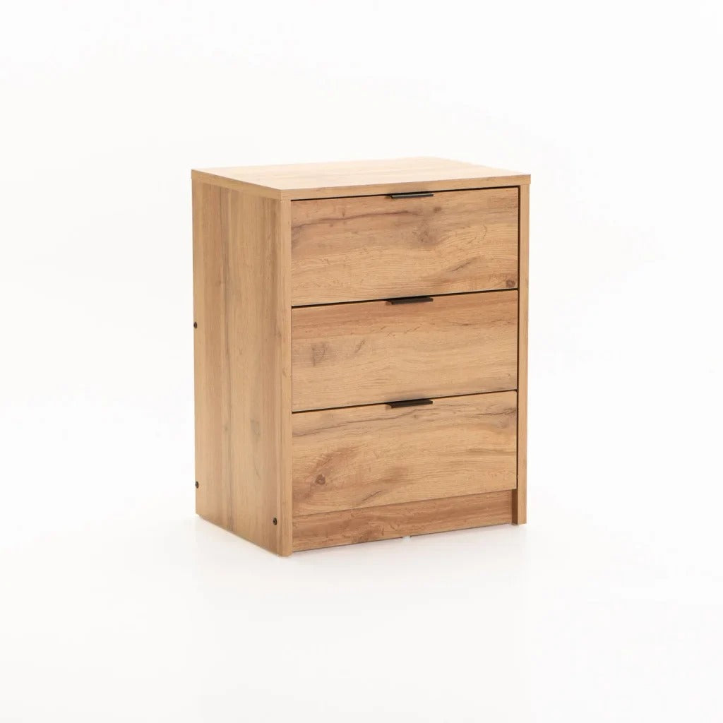 Oak Whisper Chest